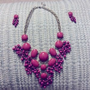 Necklace and earring set